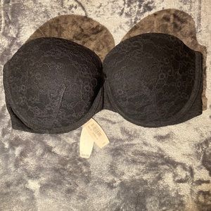 BUNDLE DISCOUNTS! VICTORIA’S SECRET Black lace push up bra 34D NEW WITH TAG